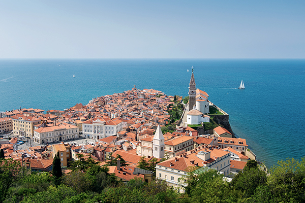 Aussicht auf die Küstenstadt Piran