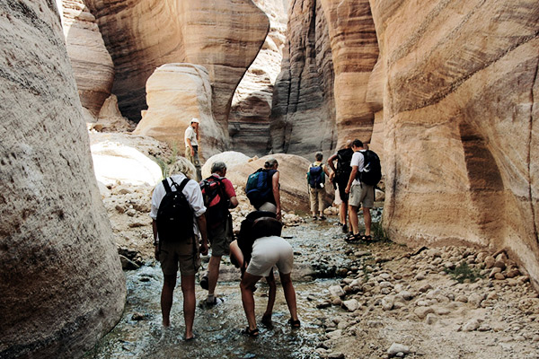 Steine sammeln Canyon, Jordanien