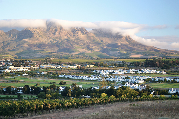 Blick auf Stellenbosch und die umliegenden Berge