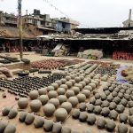 Töpfereien am Boden, Bhaktapur, Nepal