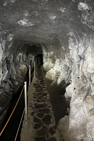Tunnelweg ins Landesinnere von Madeira