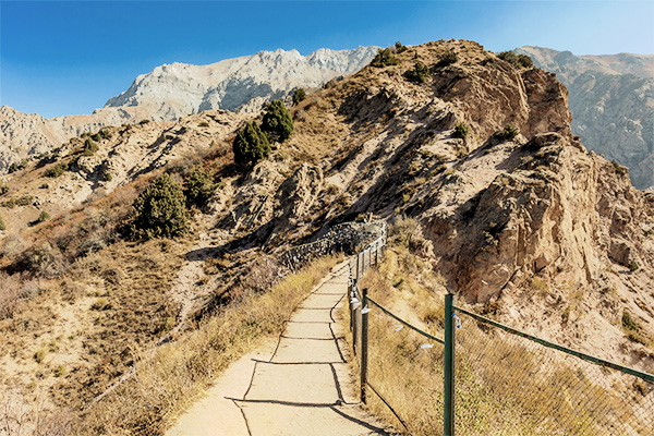 Wanderweg zum Kleinen Chimgan in Usbekistan