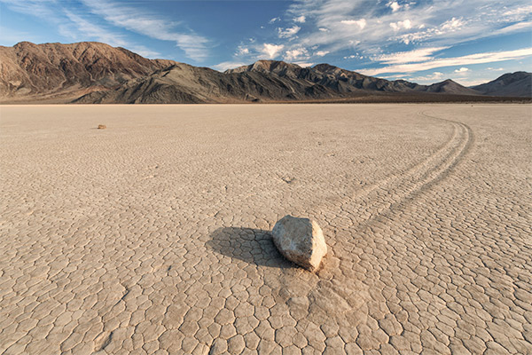 Stein in Wüste, Death Valley USA