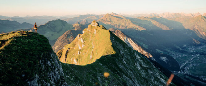 wanderer-oesterreichische-alpen-berge