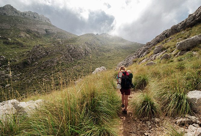 Wanderin in der Tramuntana, Mallorca