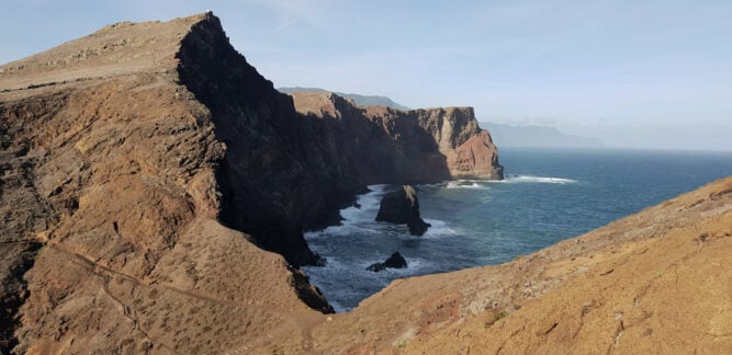 Kuestenwanderung bei blauem Himmel, Madeira