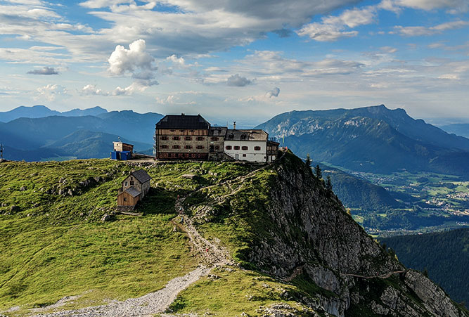 Die Hütte "Watzmannhaus" im Berchtesgaden Nationalpark, Deutschland